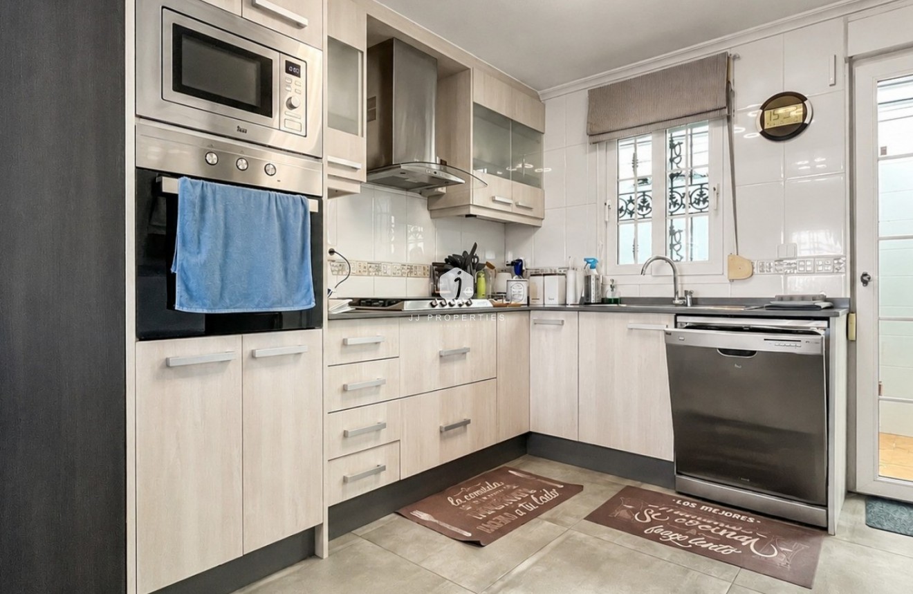 Resale - Villa -
Orihuela Costa - Costa Blanca