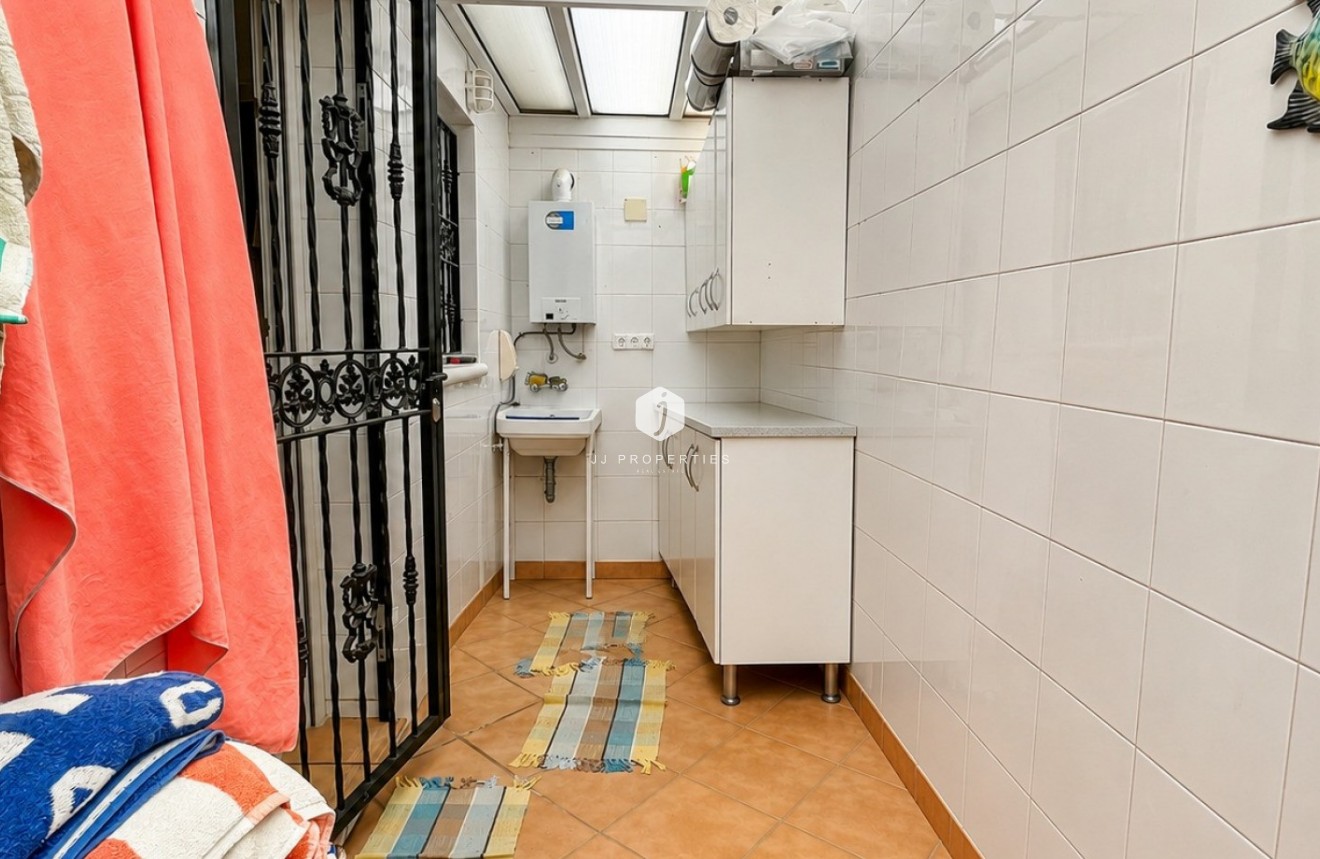 Resale - Villa -
Orihuela Costa - Costa Blanca