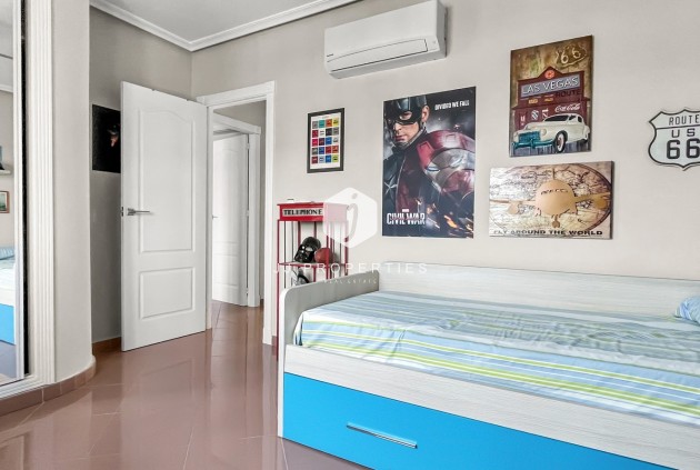 Resale - Villa -
Orihuela Costa - Costa Blanca