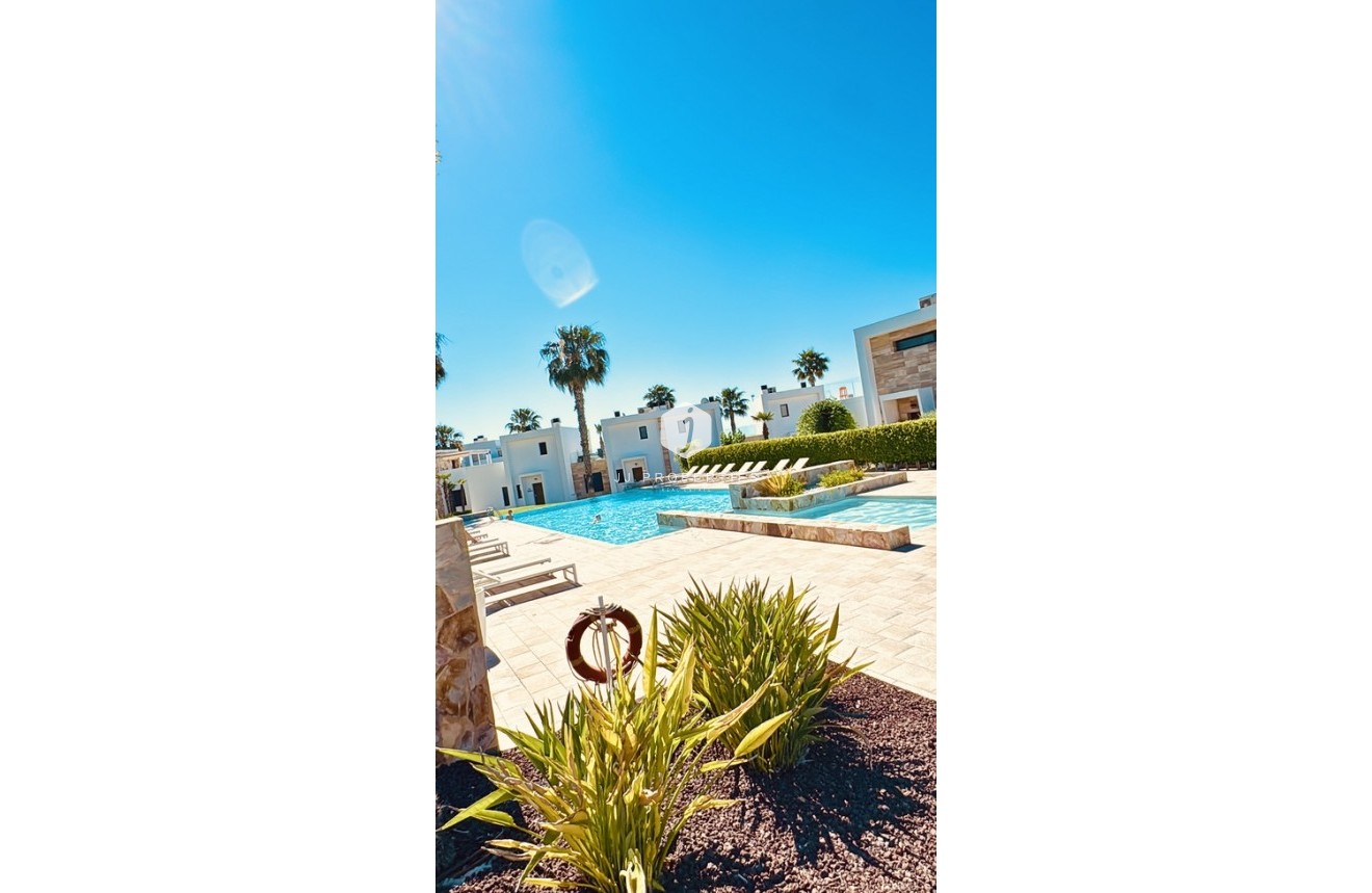 Resale - Duplex -
Orihuela Costa - Costa Blanca