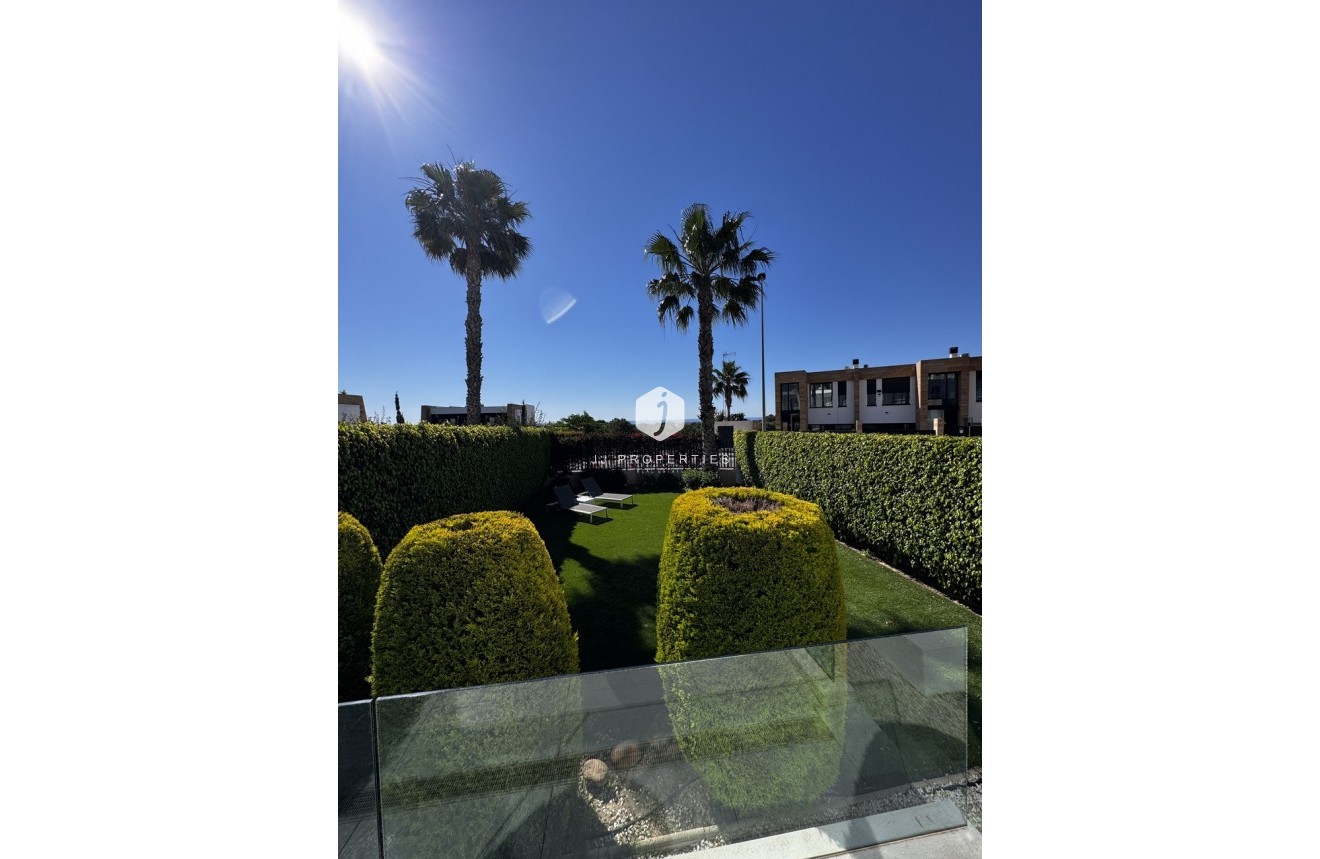 Resale - Duplex -
Orihuela Costa - Costa Blanca