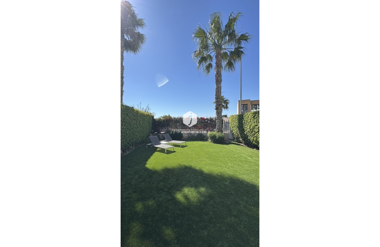 Resale - Duplex -
Orihuela Costa - Costa Blanca