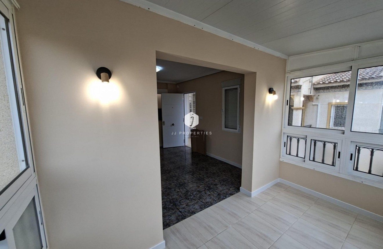 Segunda mano - Bungalow -
Orihuela Costa - Punta Prima