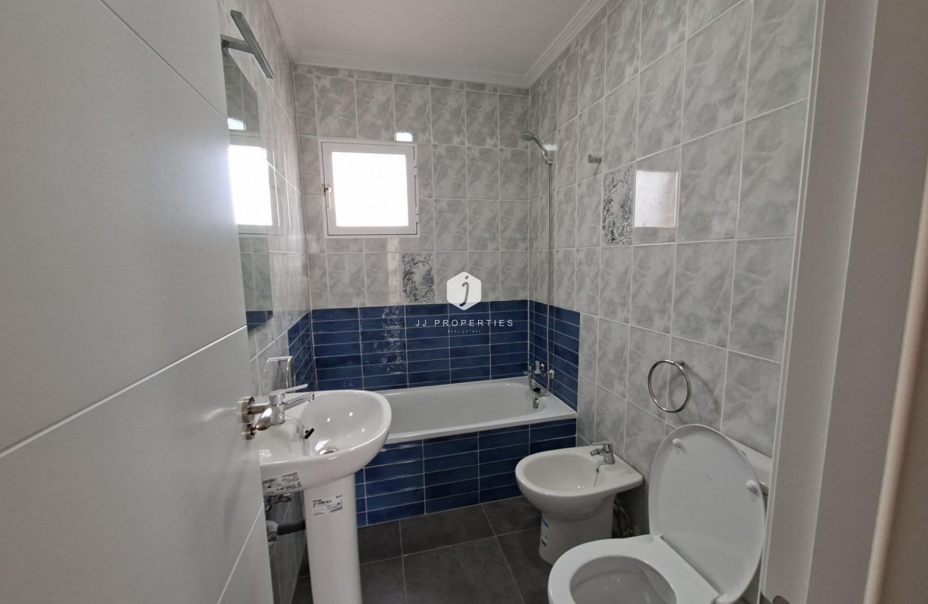 Segunda mano - Bungalow -
Orihuela Costa - Punta Prima