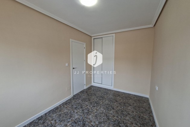 Segunda mano - Bungalow -
Orihuela Costa - Punta Prima