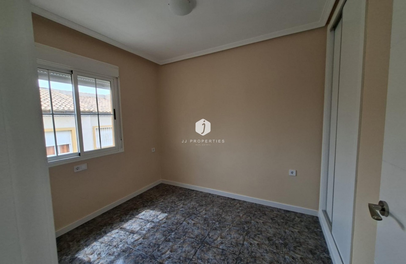 Segunda mano - Bungalow -
Orihuela Costa - Punta Prima