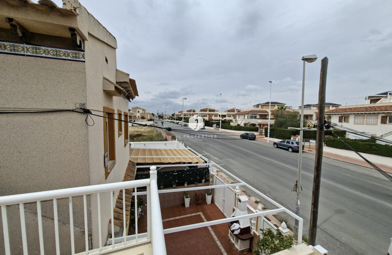 Segunda mano - Bungalow -
Orihuela Costa - Punta Prima
