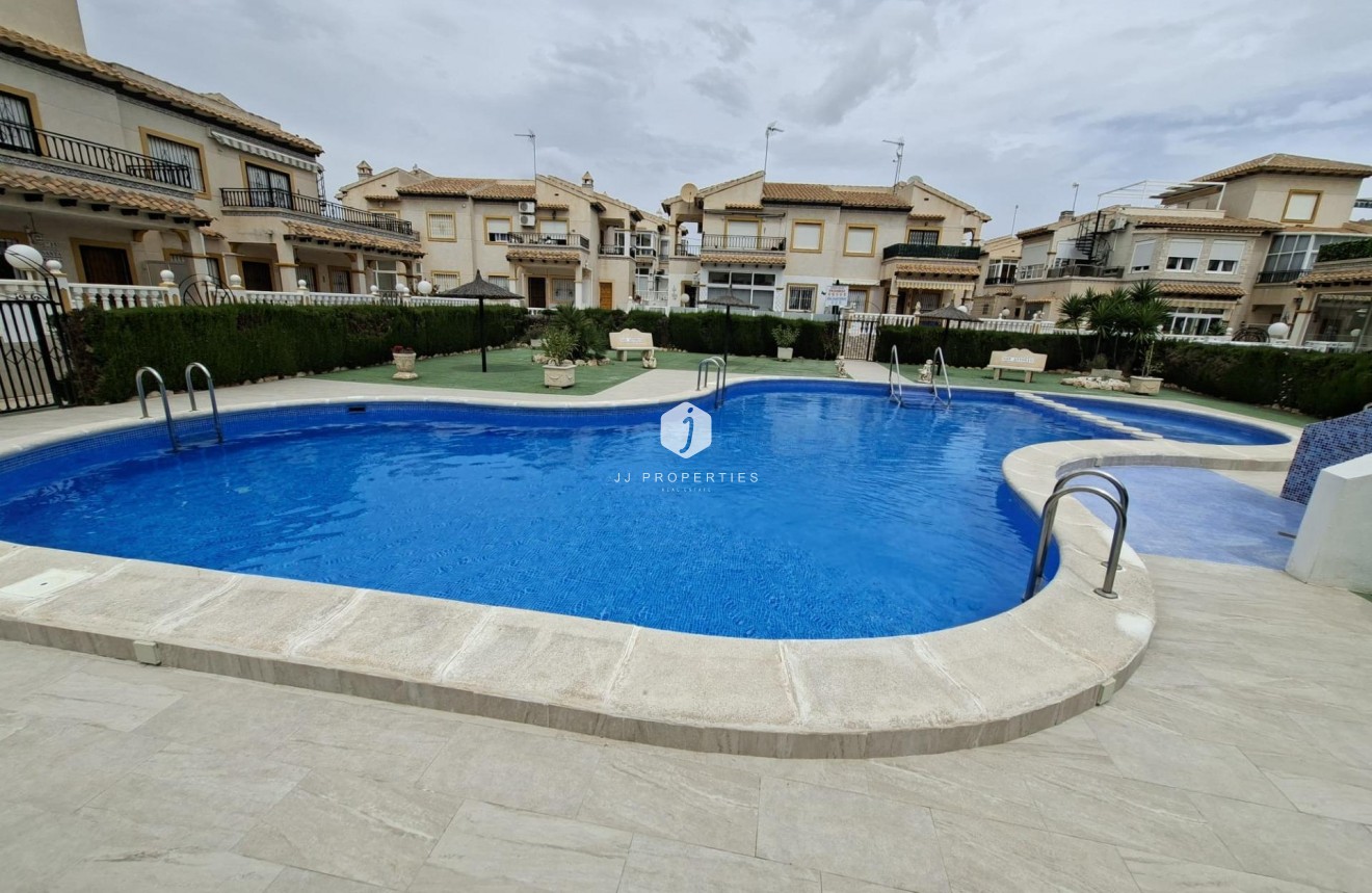 Segunda mano - Bungalow -
Orihuela Costa - Punta Prima