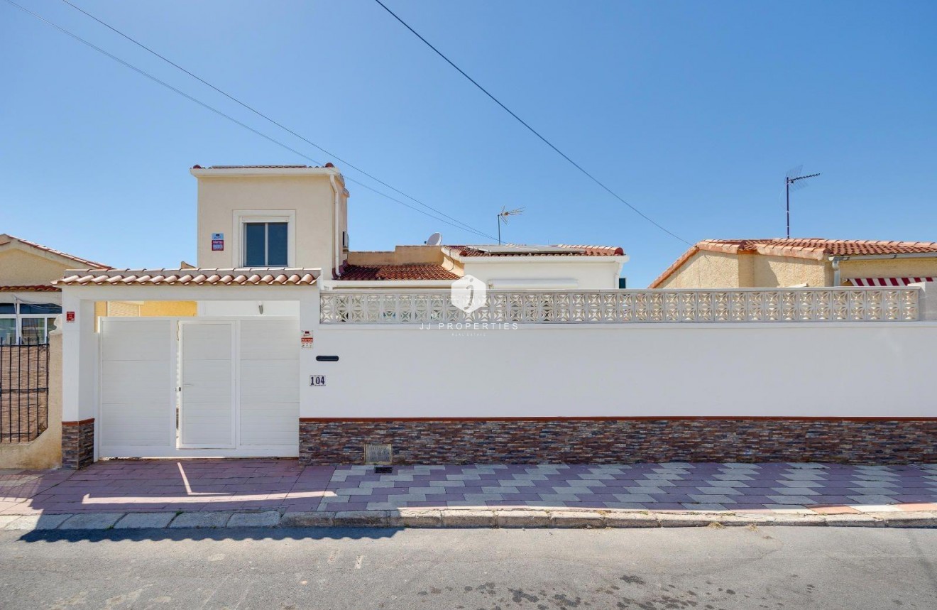 Resale - Villa -
San Fulgencio - La Marina