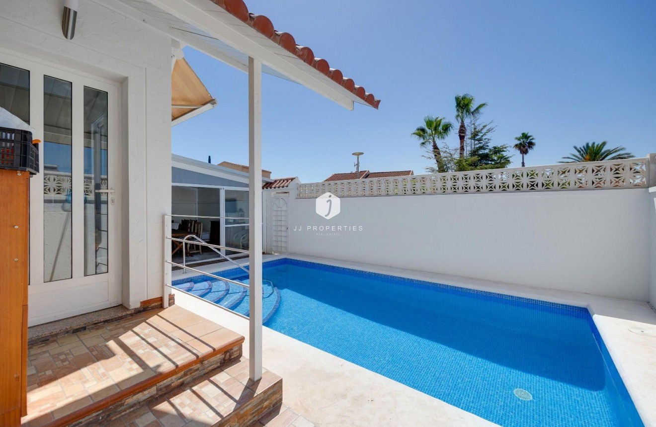 Resale - Villa -
San Fulgencio - La Marina