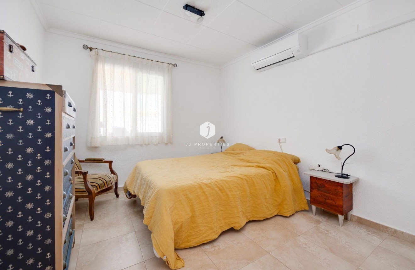 Resale - Villa -
San Fulgencio - La Marina