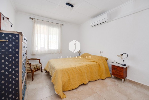 Resale - Villa -
San Fulgencio - La Marina