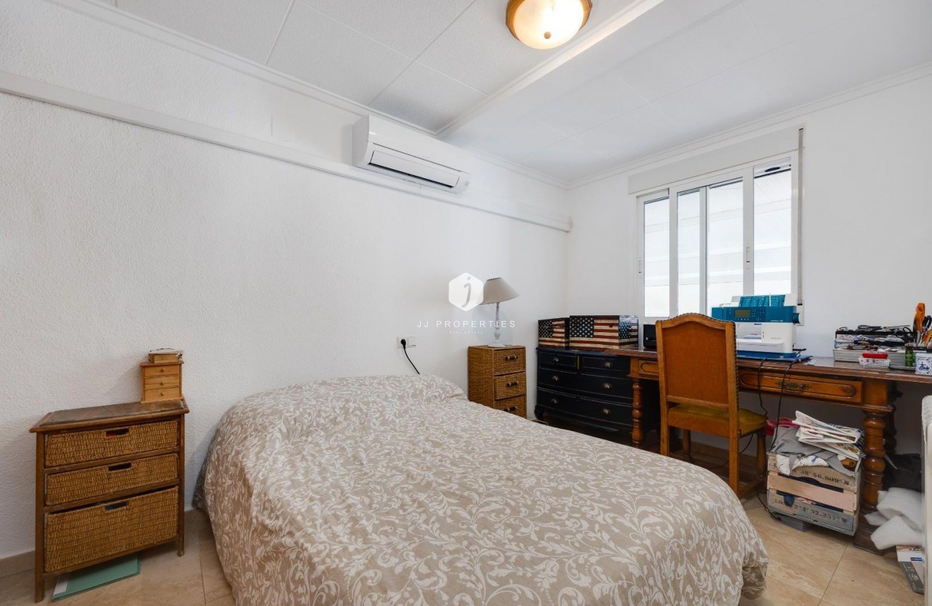 Resale - Villa -
San Fulgencio - La Marina