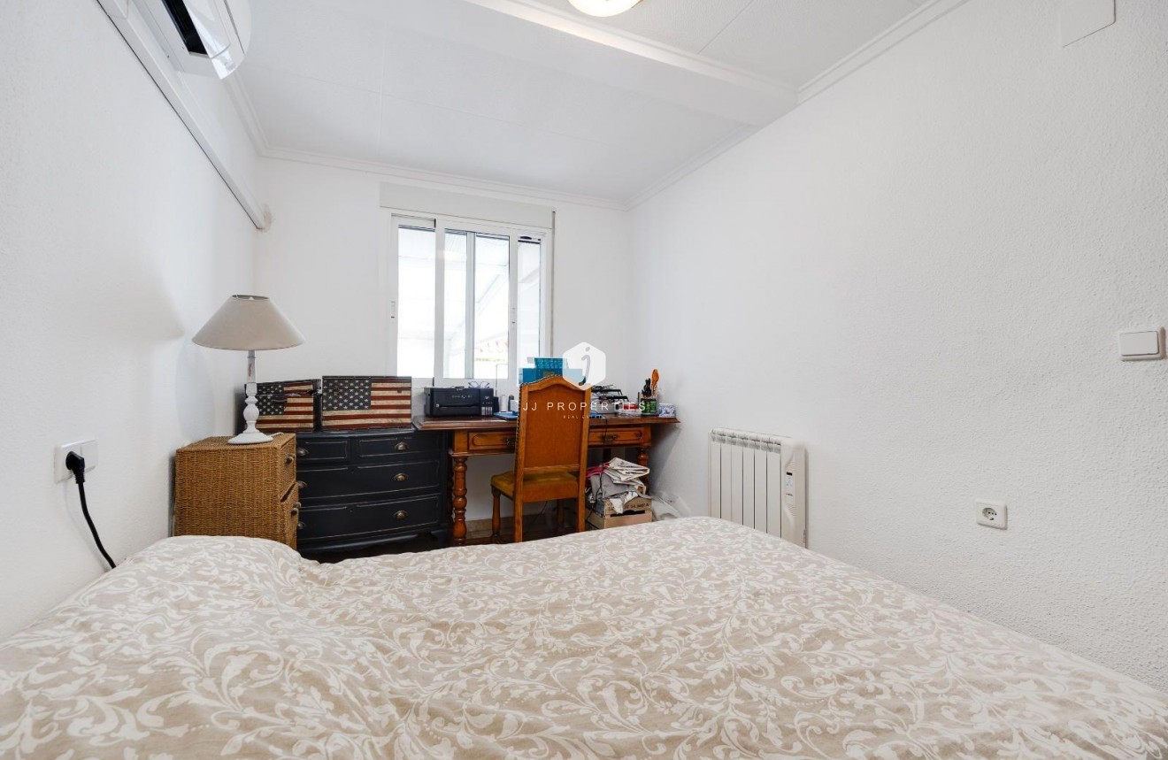 Resale - Villa -
San Fulgencio - La Marina