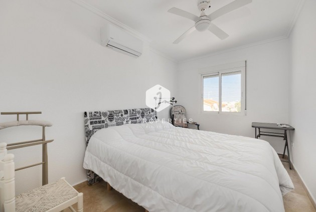 Resale - Villa -
San Fulgencio - La Marina