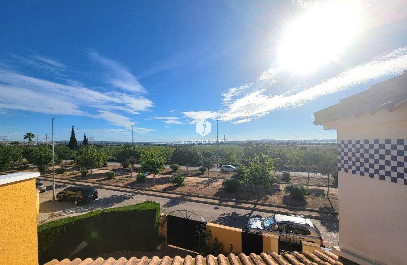 Segunda mano - Chalet -
Los Montesinos - Los Montesinos - Urb. La Herrada