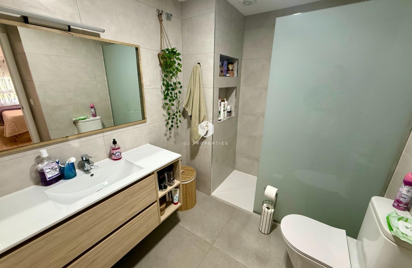 Aus zweiter Hand - Wohnung -
Torrevieja - Centro