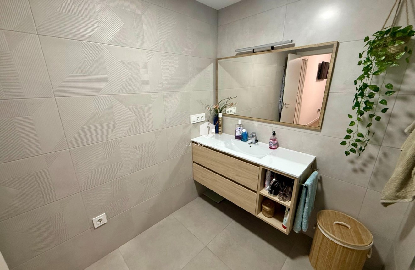 Aus zweiter Hand - Wohnung -
Torrevieja - Centro