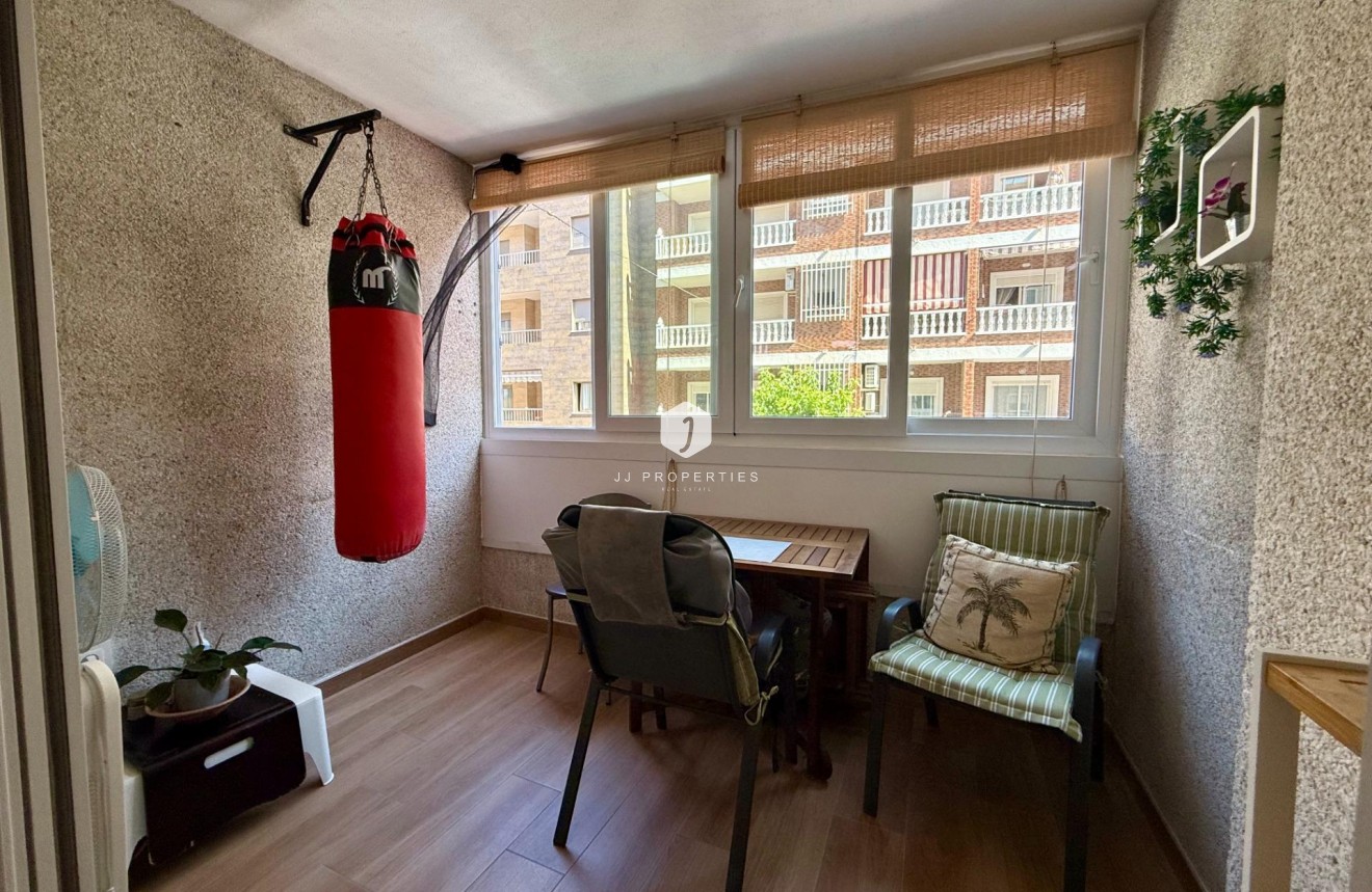 Aus zweiter Hand - Wohnung -
Torrevieja - Centro