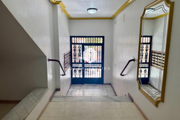 Aus zweiter Hand - Wohnung -
Torrevieja - Centro