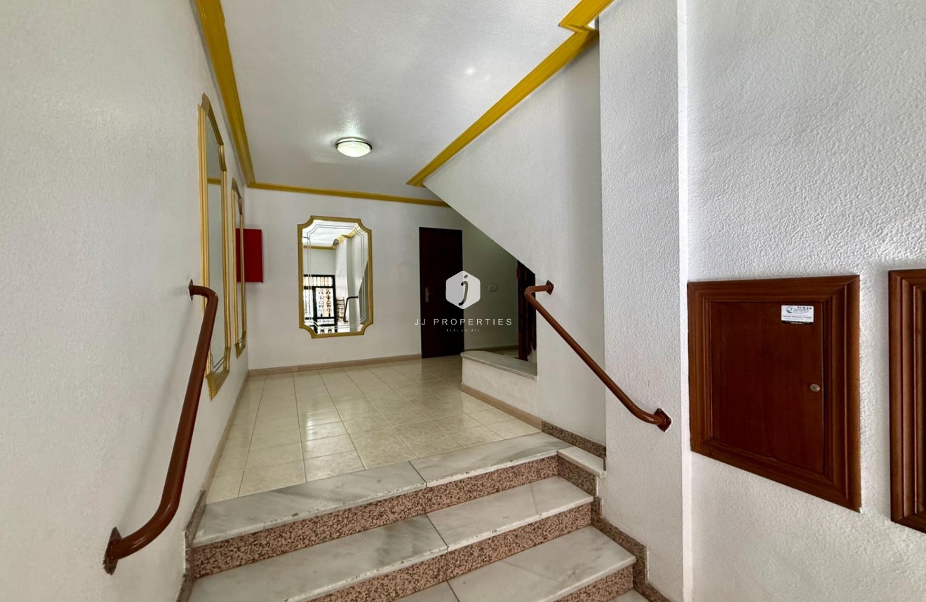 Aus zweiter Hand - Wohnung -
Torrevieja - Centro
