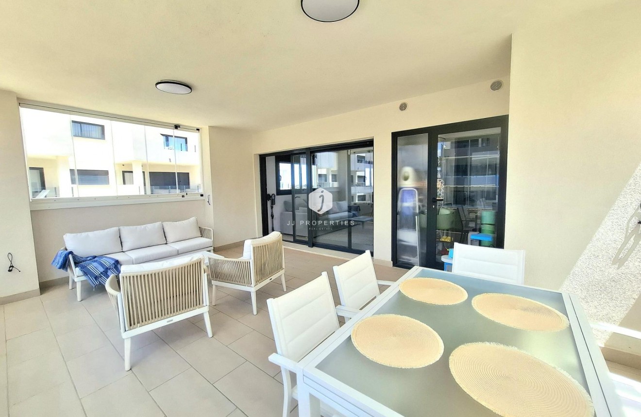 Resale - Apartment / flat -
Orihuela Costa - Villamartín