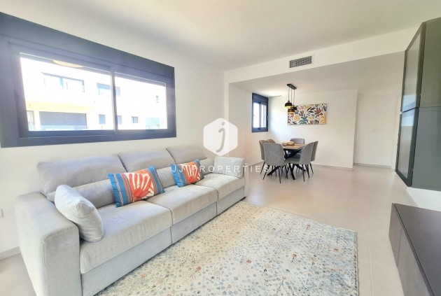 Resale - Apartment / flat -
Orihuela Costa - Villamartín