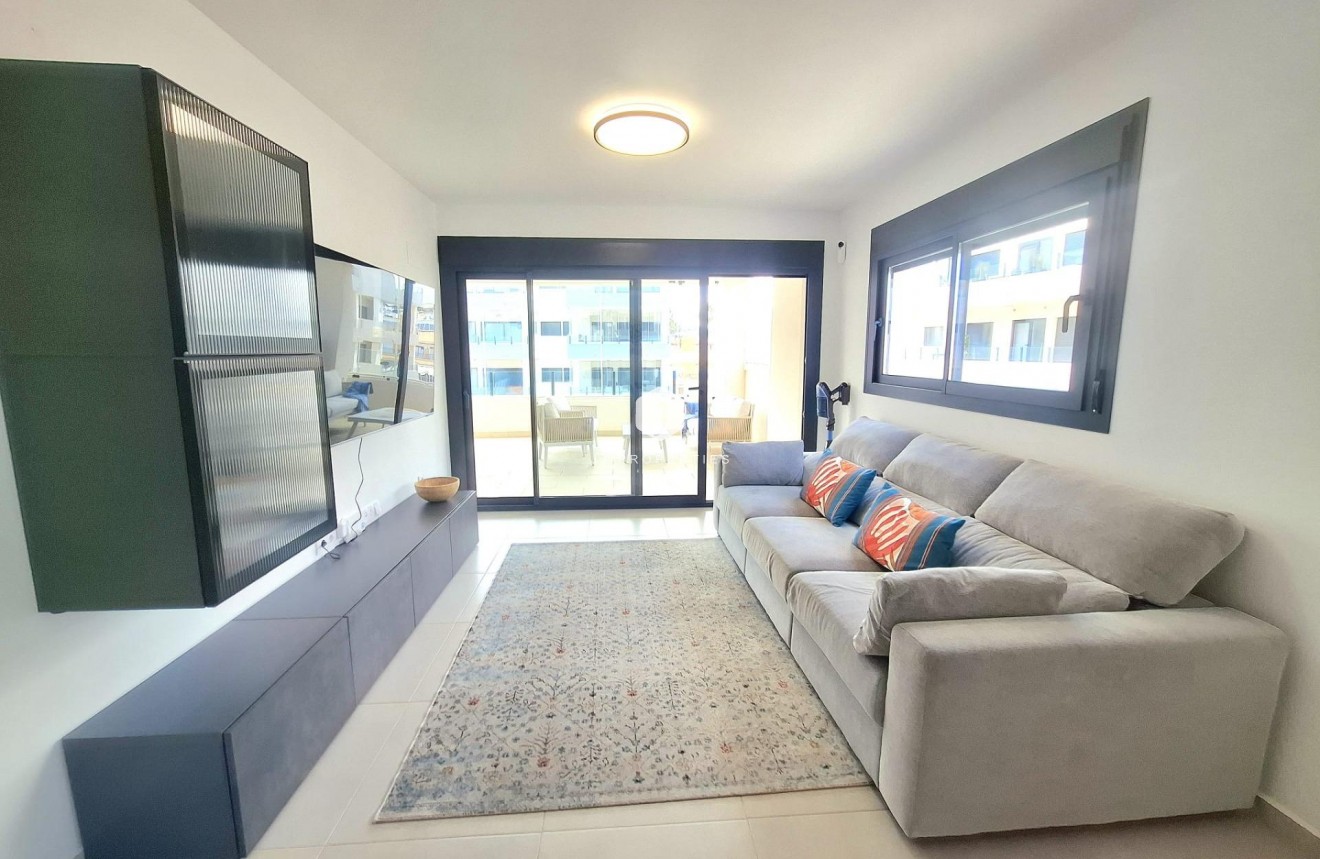 Resale - Apartment / flat -
Orihuela Costa - Villamartín