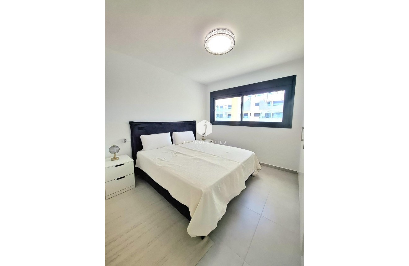 Resale - Apartment / flat -
Orihuela Costa - Villamartín