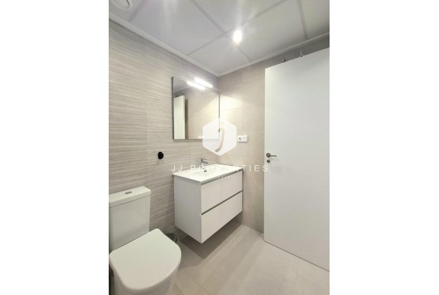 Resale - Apartment / flat -
Orihuela Costa - Villamartín