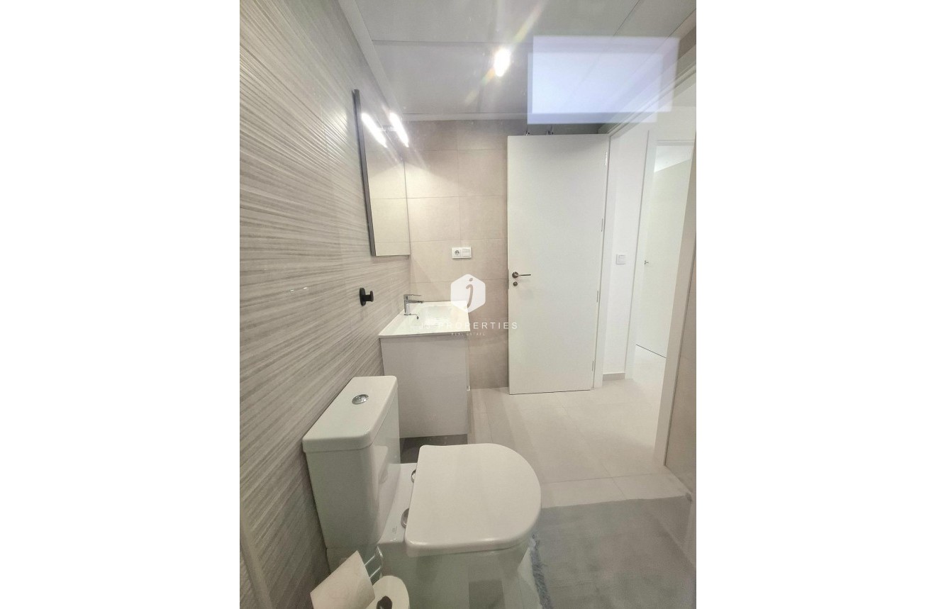Resale - Apartment / flat -
Orihuela Costa - Villamartín