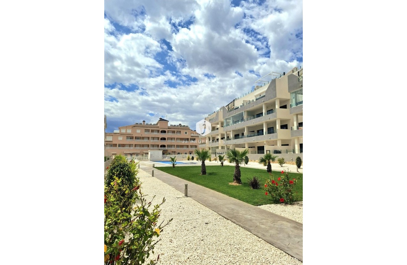 Resale - Apartment / flat -
Orihuela Costa - Villamartín