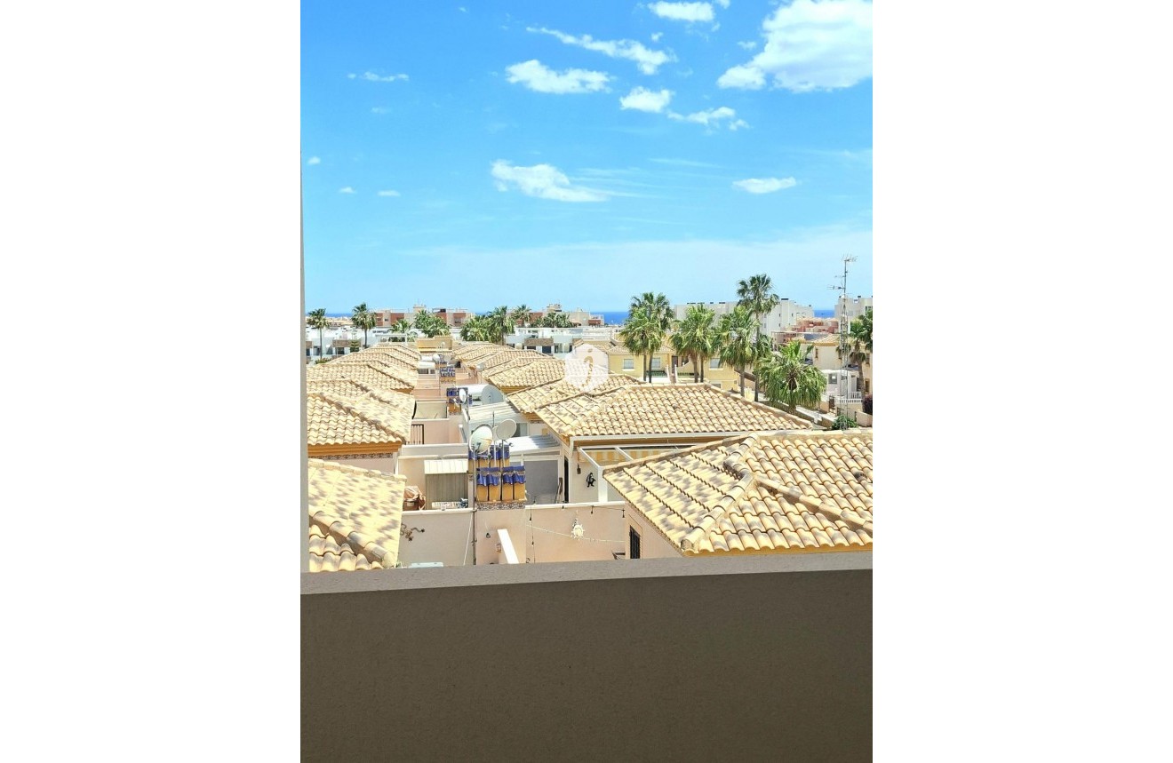 Resale - Apartment / flat -
Orihuela Costa - Villamartín
