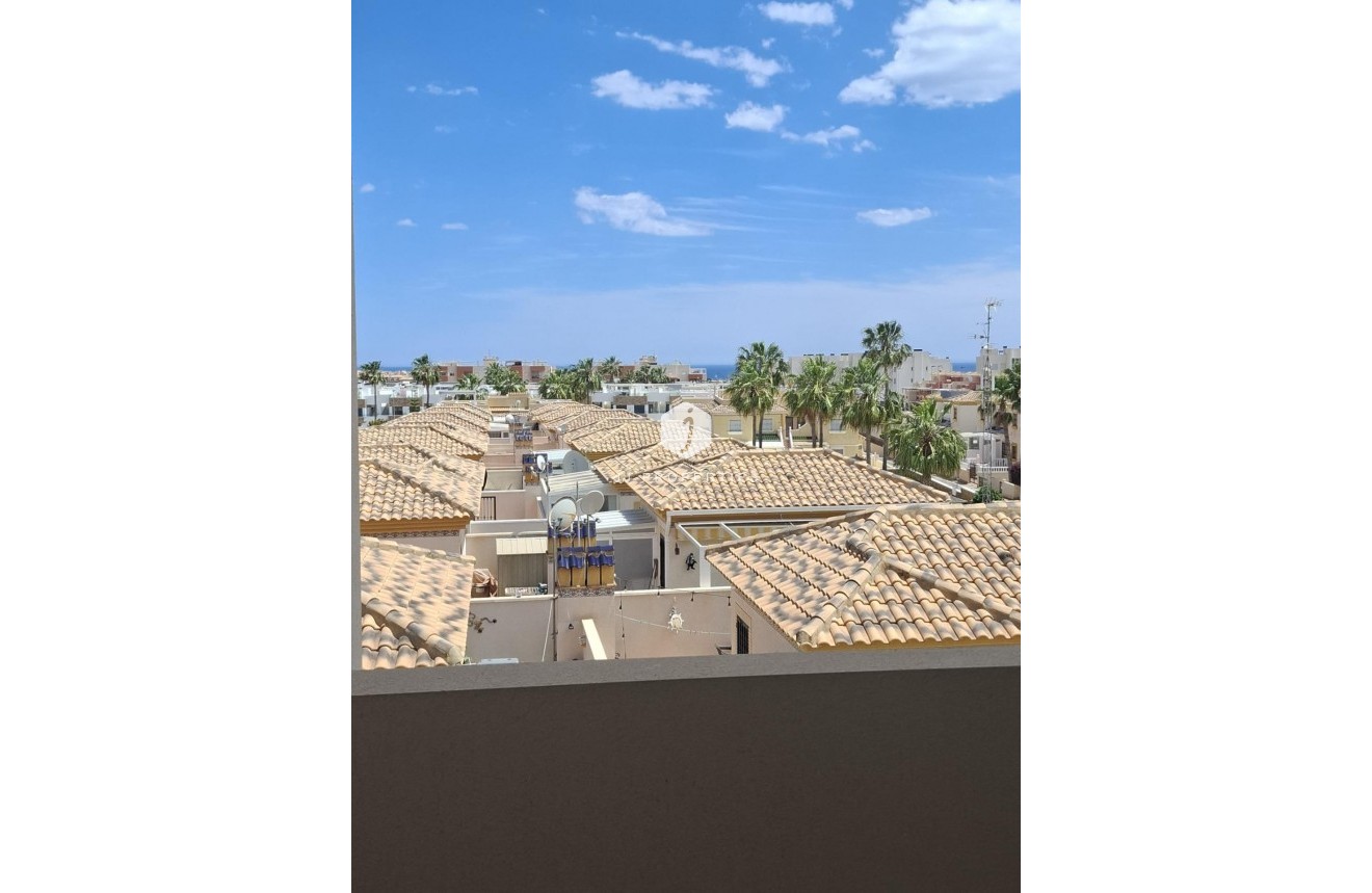 Resale - Apartment / flat -
Orihuela Costa - Villamartín