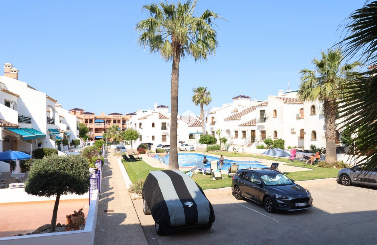D'occasion - Appartement -
Orihuela Costa - Costa Blanca