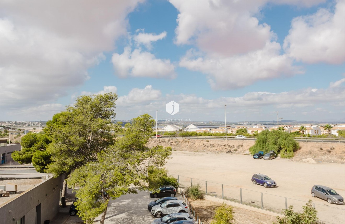 Resale - Apartment / flat -
Torrevieja - Costa Blanca