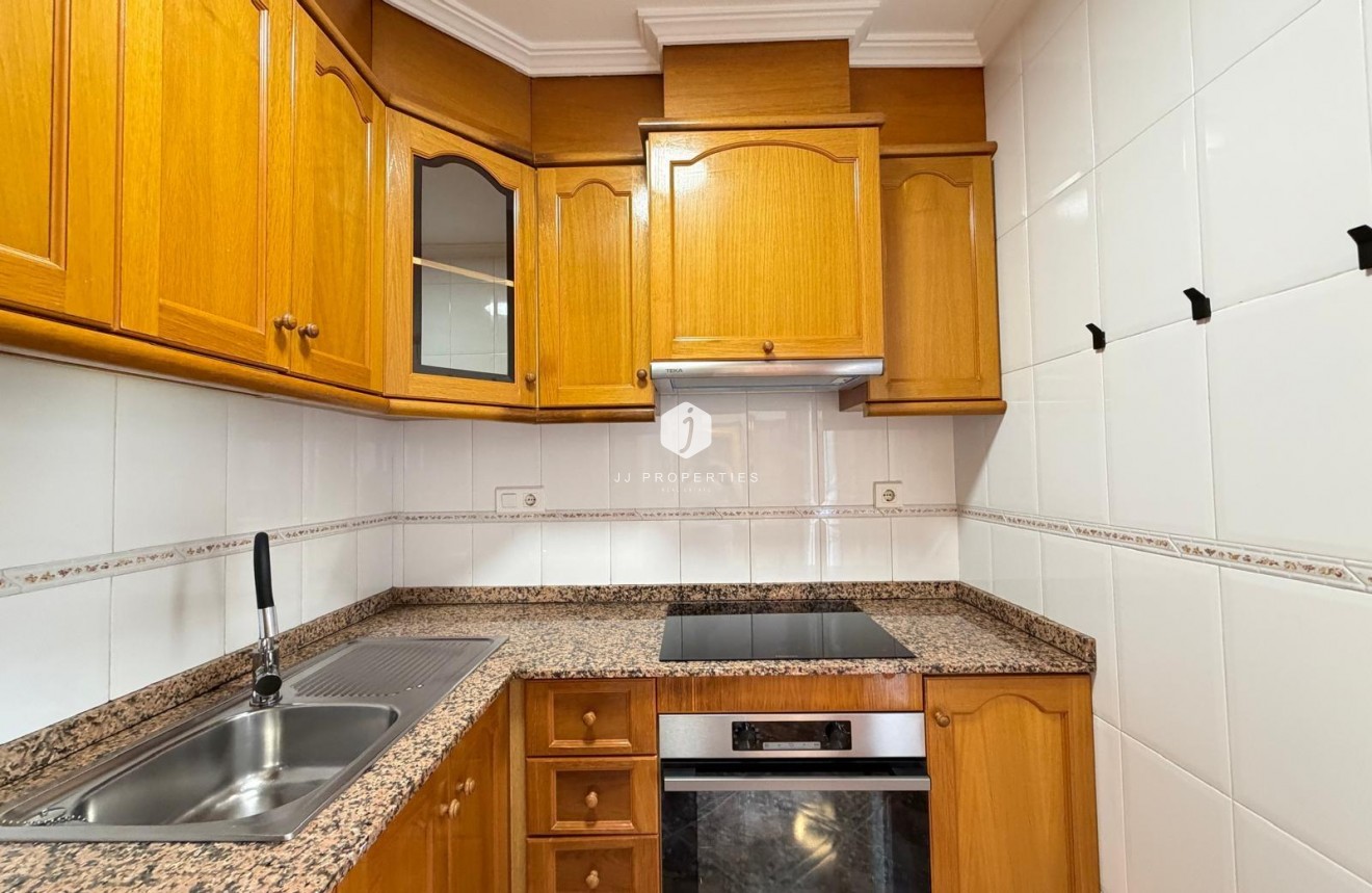 Segunda mano - Apartamento / piso -
Torrevieja - Centro