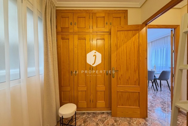 Segunda mano - Apartamento / piso -
Torrevieja - Centro
