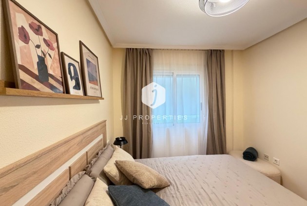 Segunda mano - Apartamento / piso -
Torrevieja - Centro