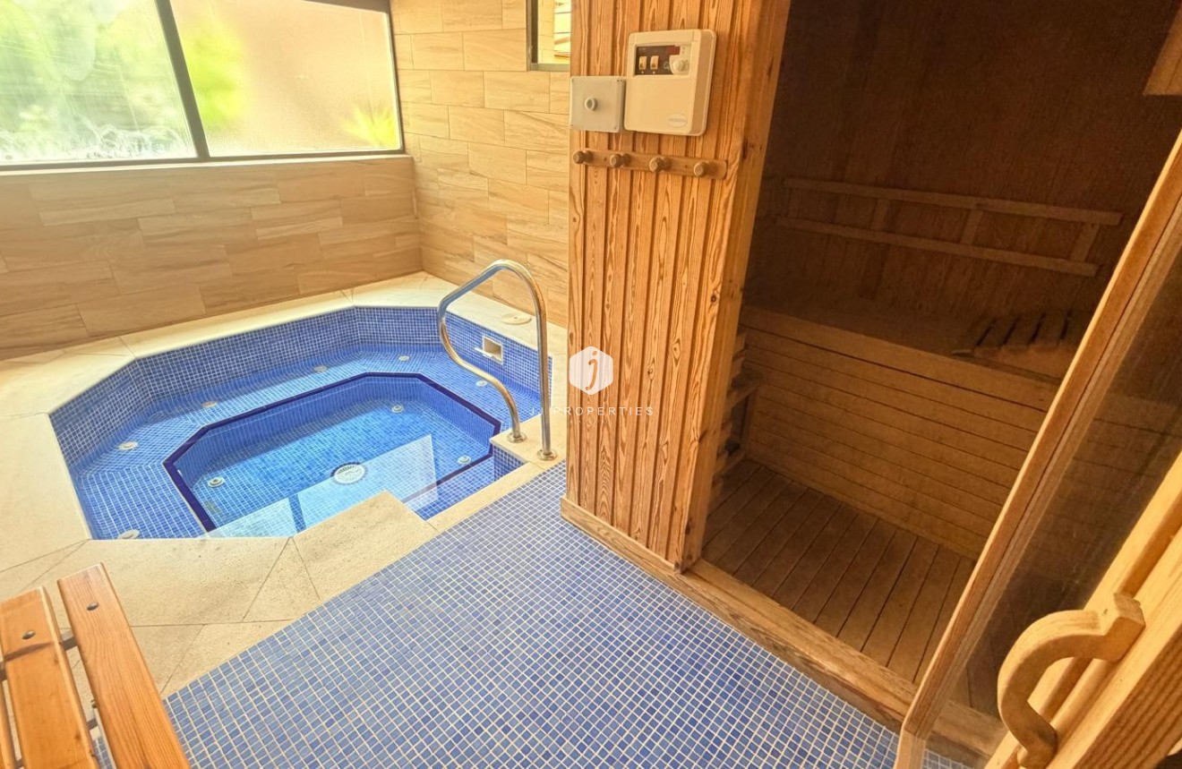 Aus zweiter Hand - Wohnung -
Orihuela Costa - Costa Blanca