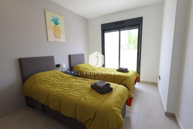 Resale - Bungalow -
Guardamar del Segura - Costa Blanca