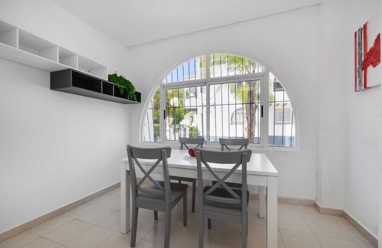 D'occasion - Bungalow -
Torrevieja - Costa Blanca