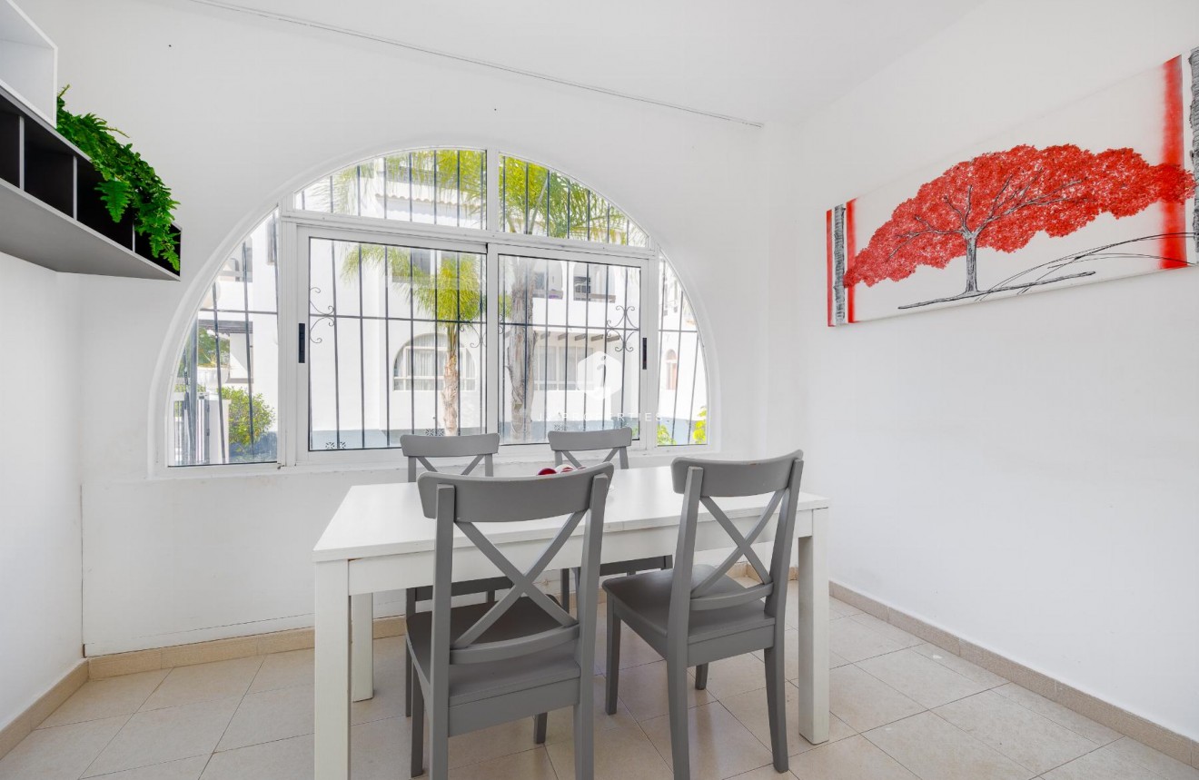 D'occasion - Bungalow -
Torrevieja - Costa Blanca