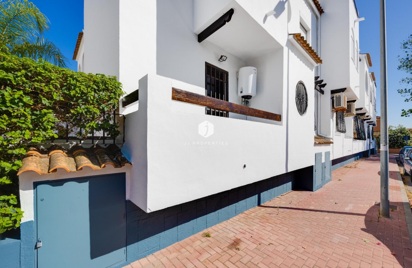 D'occasion - Bungalow -
Torrevieja - Costa Blanca