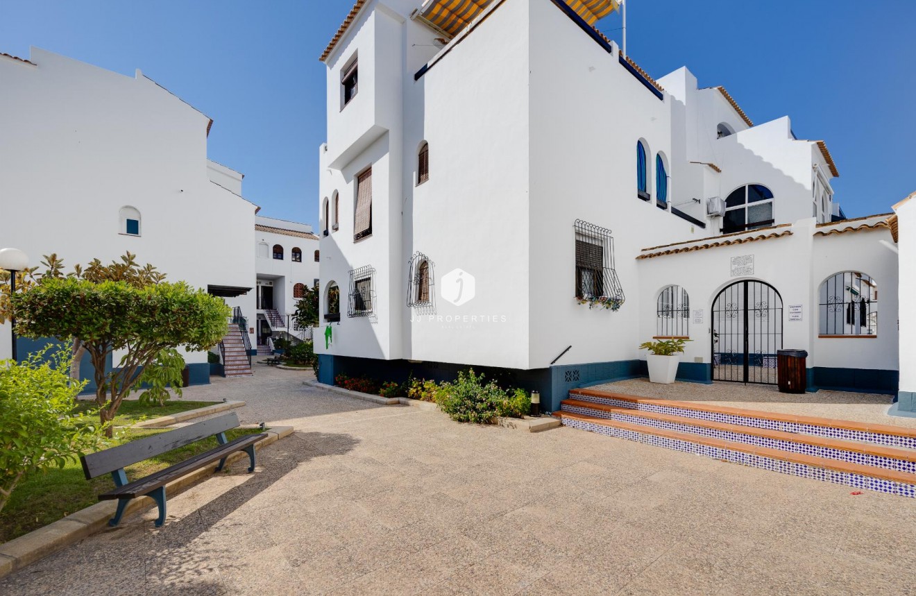 D'occasion - Bungalow -
Torrevieja - Costa Blanca