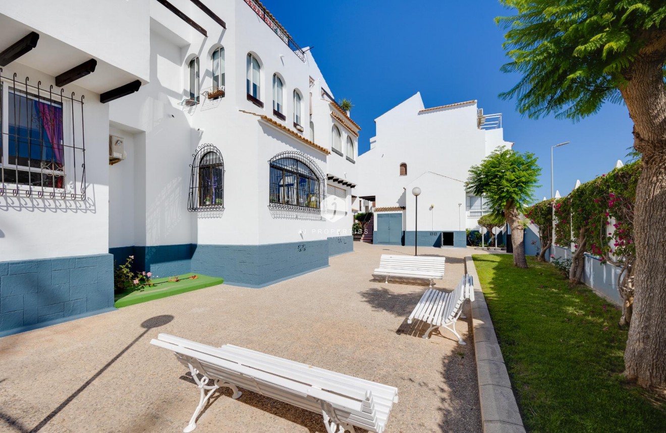 D'occasion - Bungalow -
Torrevieja - Costa Blanca