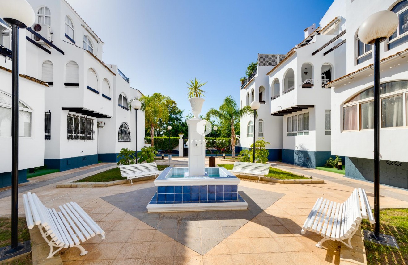 D'occasion - Bungalow -
Torrevieja - Costa Blanca