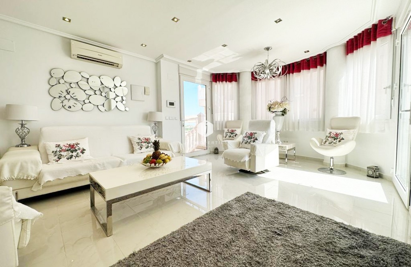 Resale - Villa -
San Miguel de Salinas - Inland