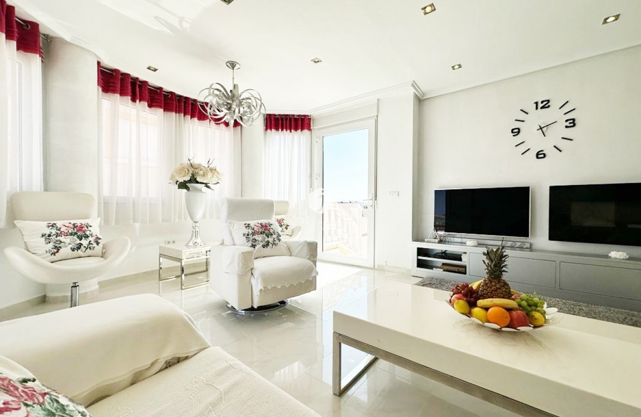 Resale - Villa -
San Miguel de Salinas - Inland