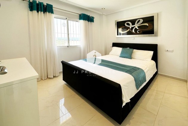 Resale - Villa -
San Miguel de Salinas - Inland